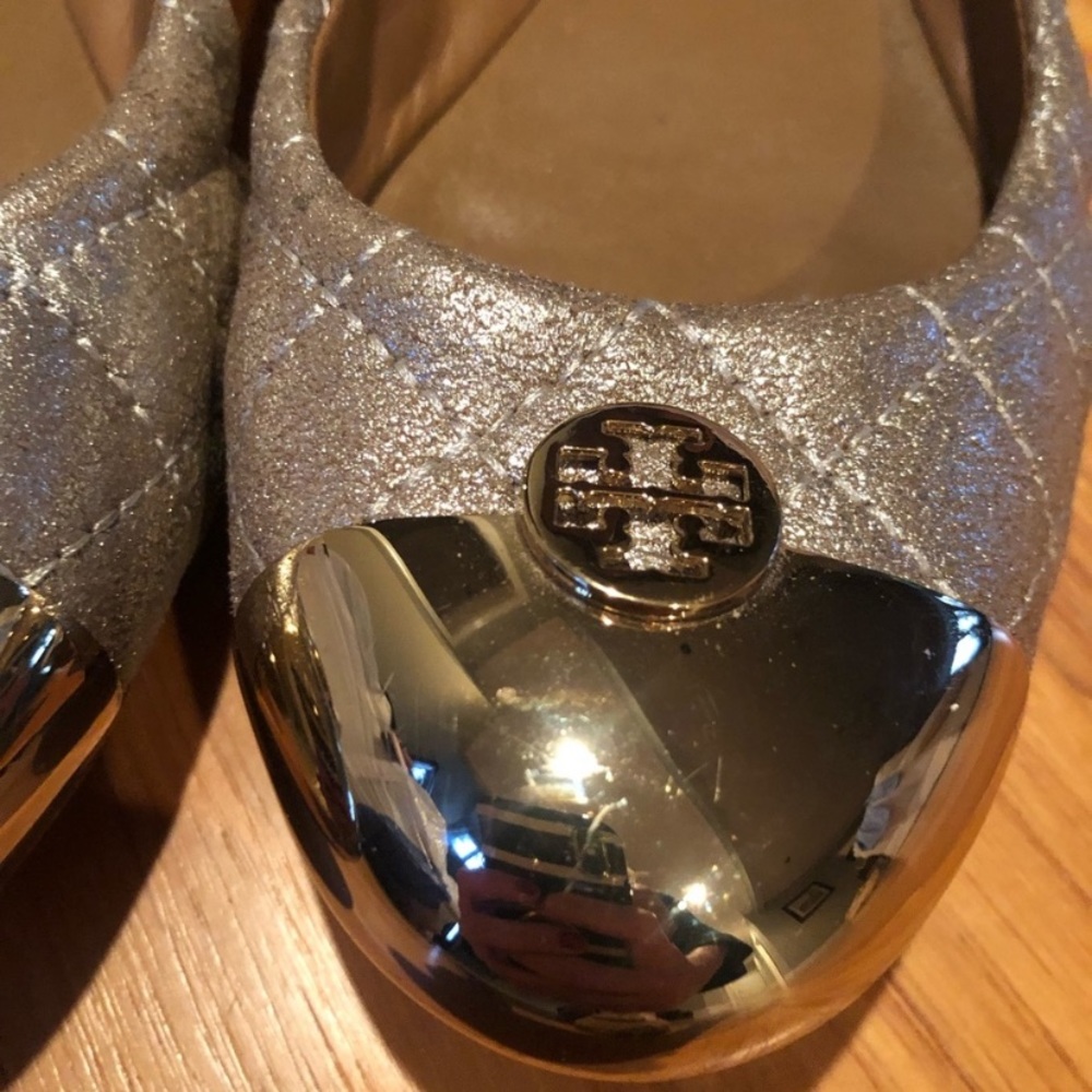GREAT condition!!!! Tory Burch flats